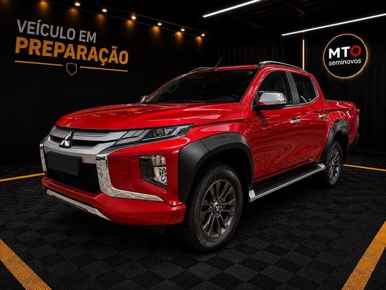 MITSUBISHI L200 TRITON 2.4 16V TURBO DIESEL SPORT HPE CD 4P 4X4 AUTOMÁTICO MITSUBISHI L200 TRITON 2.4 16V TURBO DIESEL SPORT HPE CD 4P 4X4 AUTOMÁTICO